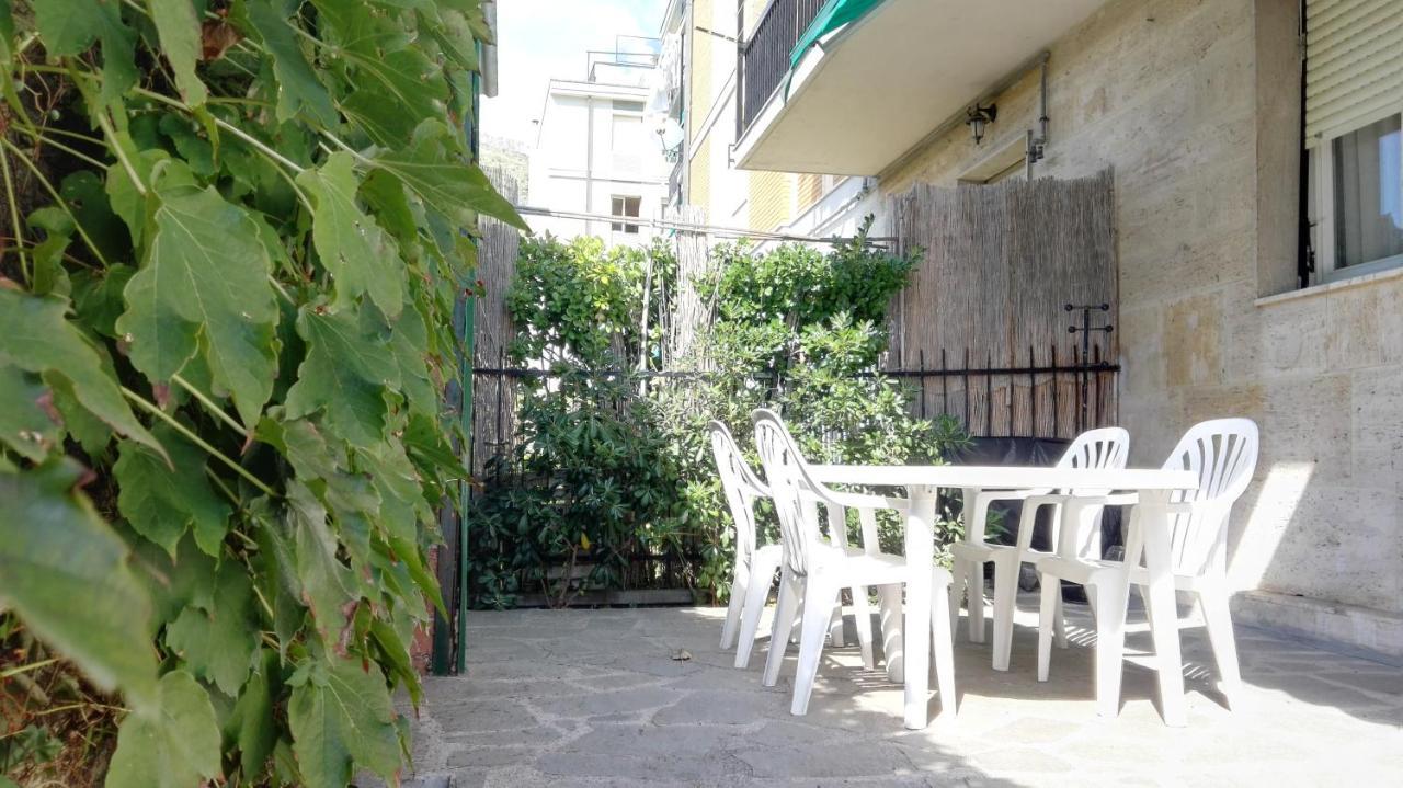 Amelie House Apartment Levanto Bagian luar foto